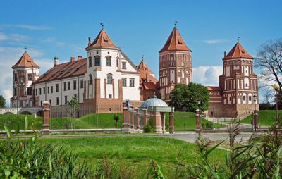 Из Минска в Гродно через Мир